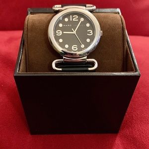 Marc Jacobs black leather watch